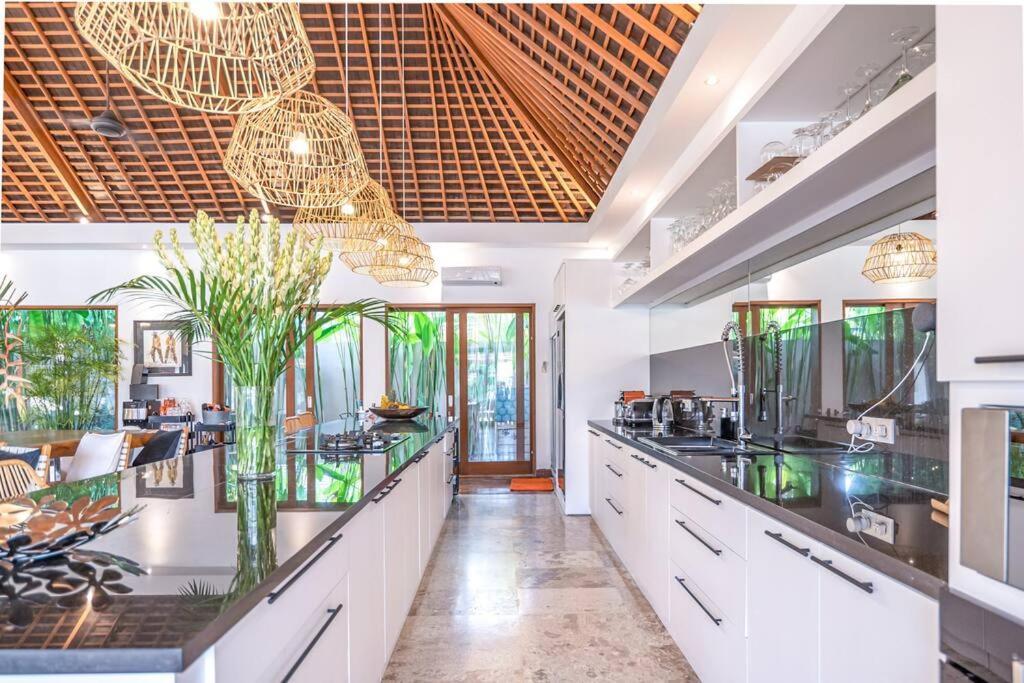 Villa Mimpi Nyata ชังกู ภายนอก รูปภาพ