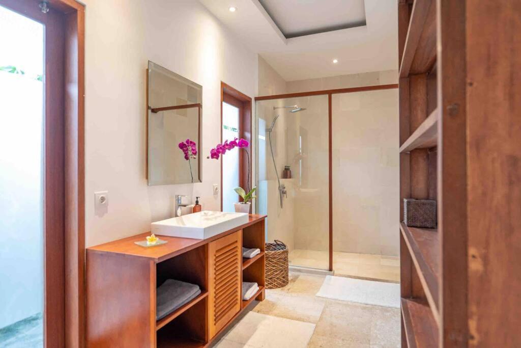Villa Mimpi Nyata ชังกู ภายนอก รูปภาพ